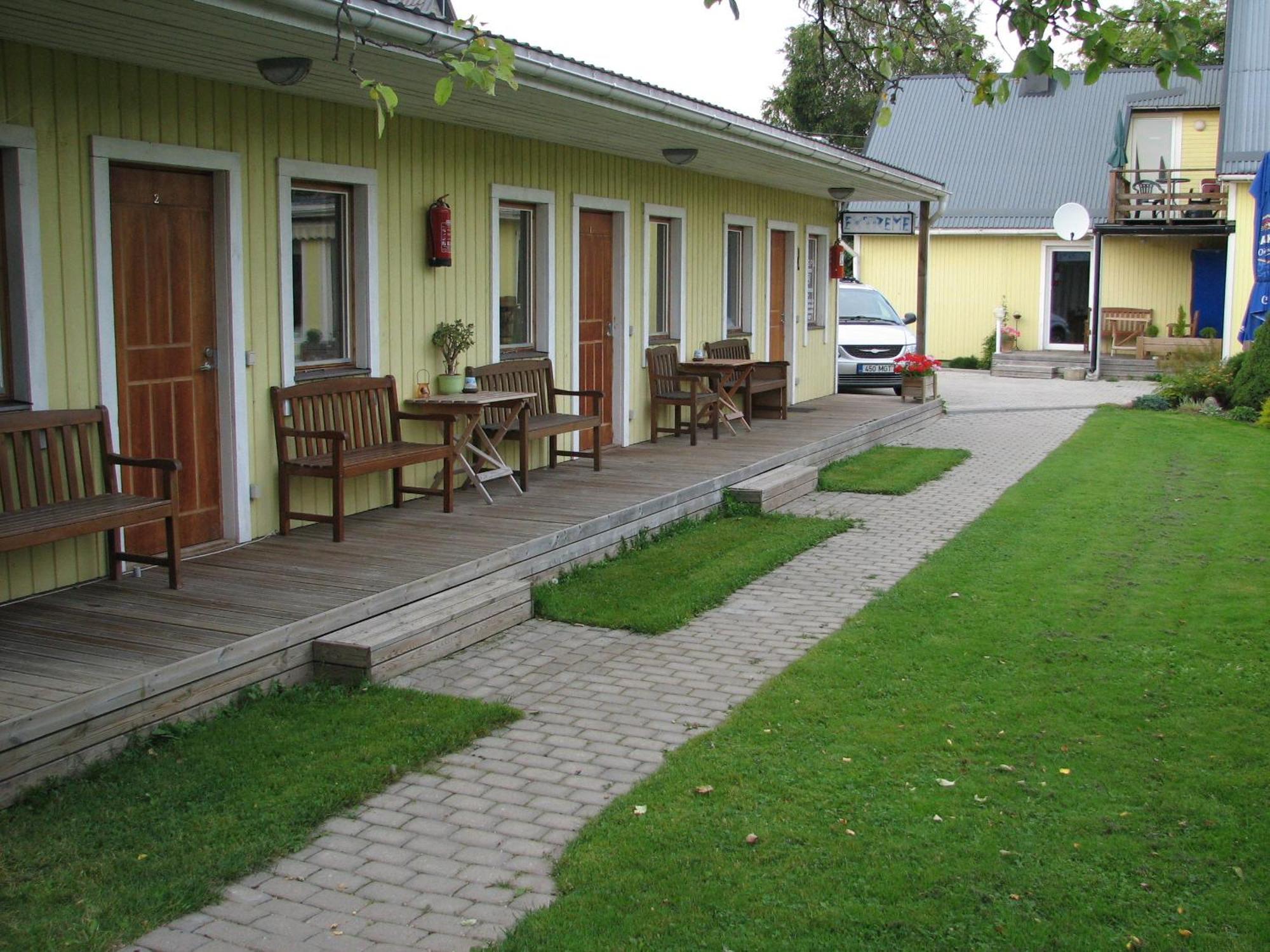 Kaare Guesthouse Viljandi  Extérieur photo